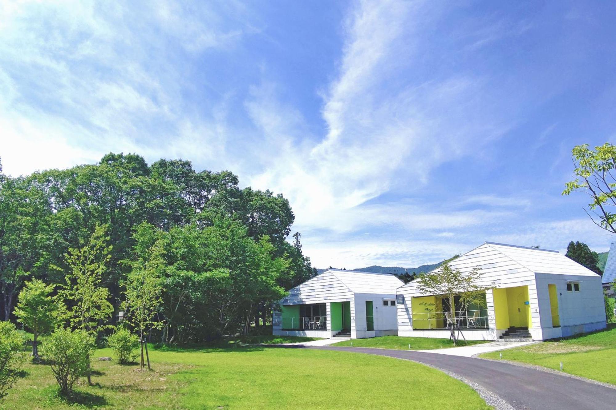 Holiday House Green Garden Гуджо Екстериор снимка