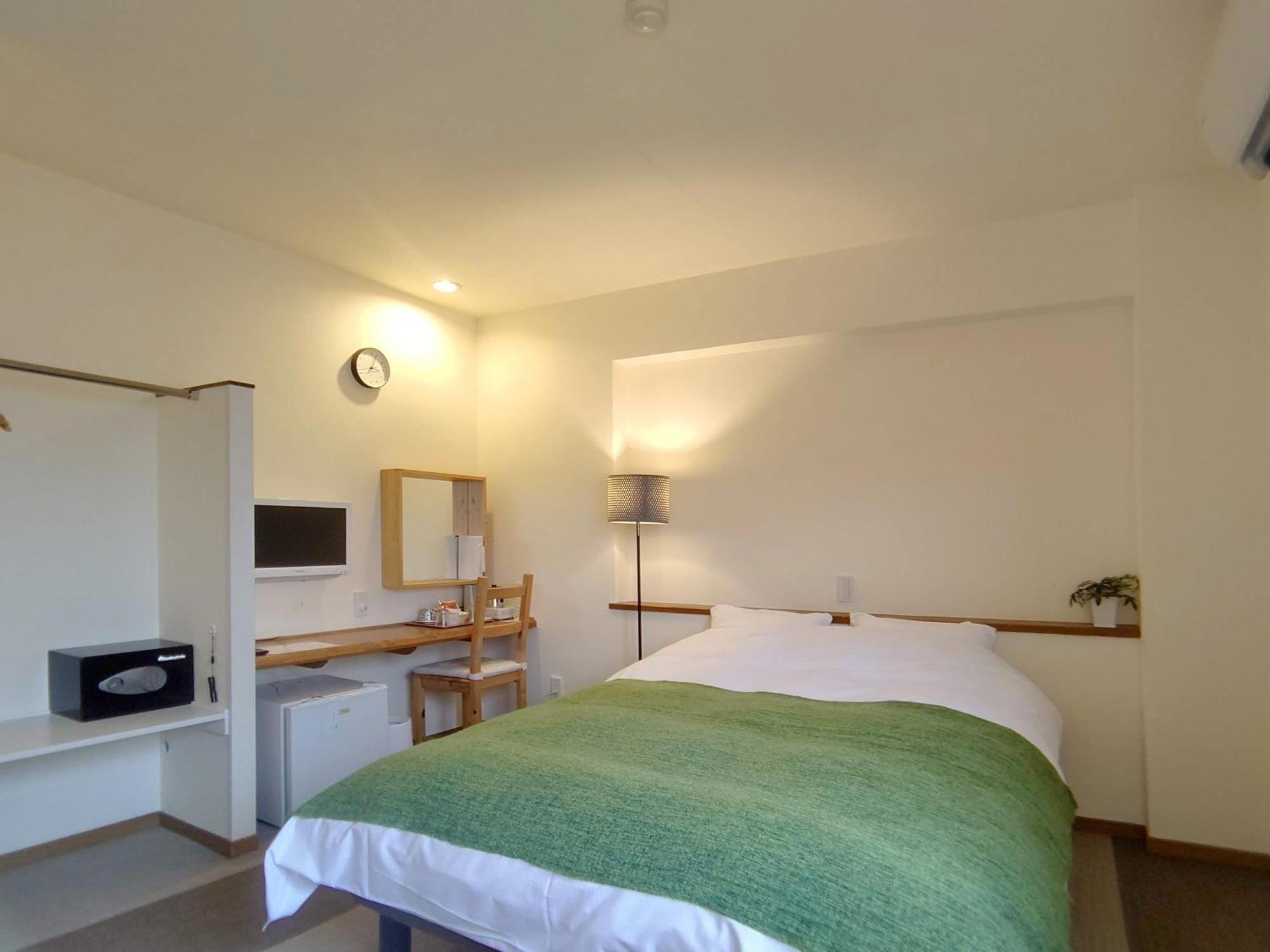 Holiday House Green Garden Гуджо Екстериор снимка