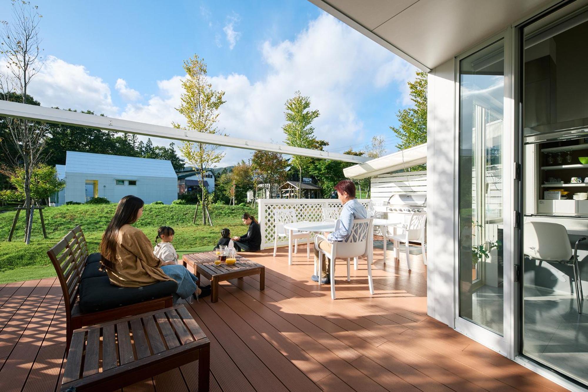 Holiday House Green Garden Гуджо Екстериор снимка